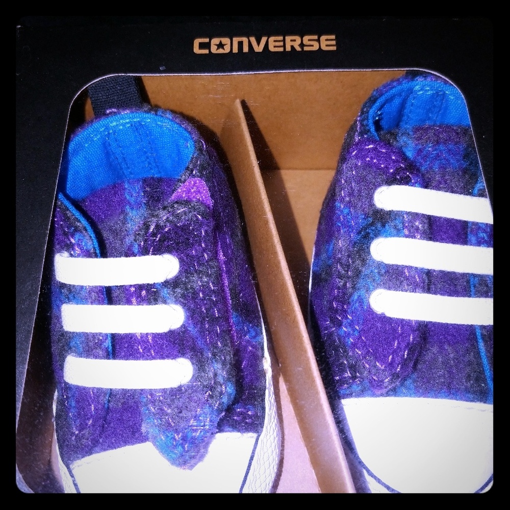 Infant unisex crib shoes